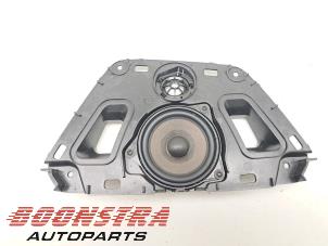 Gebruikte Subwoofer BMW 4 serie (G22) 420i 2.0 TwinPower Turbo 16V Prijs € 63,95 Margeregeling aangeboden door Boonstra Autoparts