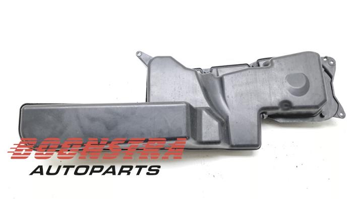 Gebruikte Speaker Porsche 911 (996) 3.6 Carrera 4 24V Prijs € 49,95 Margeregeling aangeboden door Boonstra Autoparts