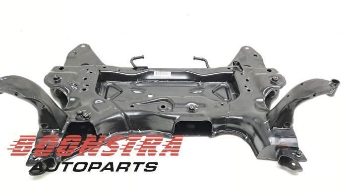 Gebruikte Subframe Lynk &amp; Co 01 1.5 PHEV Prijs € 199,95 Margeregeling aangeboden door Boonstra Autoparts