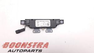Gebruikte Antenne Versterker Porsche Boxster (987) 3.2 S 24V Prijs € 24,95 Margeregeling aangeboden door Boonstra Autoparts