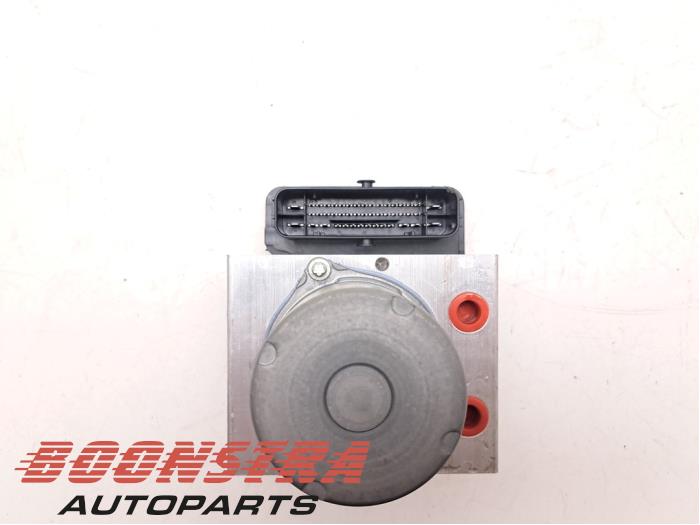 Gebruikte ABS Pomp Lynk &amp; Co 01 1.5 PHEV Prijs € 154,95 Margeregeling aangeboden door Boonstra Autoparts