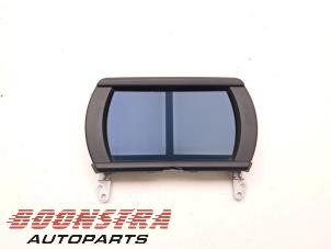 Gebruikte Display Interieur Mini Mini (F56) 1.5 12V Cooper Prijs € 549,95 Margeregeling aangeboden door Boonstra Autoparts