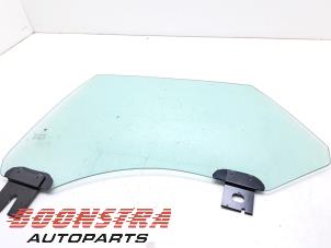 Gebruikte Deurruit 4Deurs links-achter Tesla Model S 75D Prijs € 79,95 Margeregeling aangeboden door Boonstra Autoparts