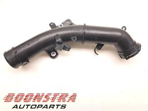 Gebruikte Intercooler Buis Lynk &amp; Co 01 1.5 PHEV Prijs € 99,95 Margeregeling aangeboden door Boonstra Autoparts