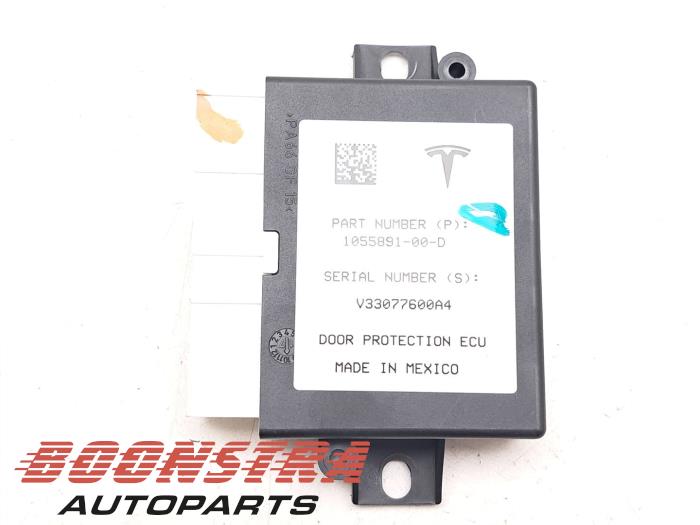 Gebruikte Sam module Tesla Model X 100D Prijs € 24,95 Margeregeling aangeboden door Boonstra Autoparts