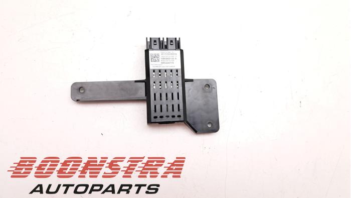Gebruikte USB module Tesla Model S 75D Prijs € 49,95 Margeregeling aangeboden door Boonstra Autoparts