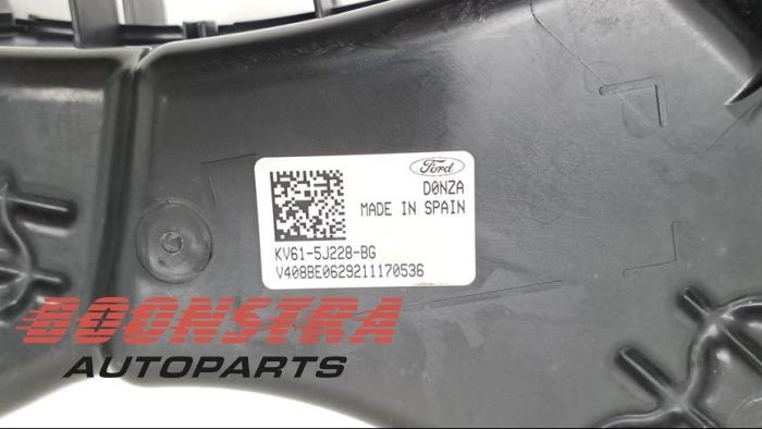 Adblue tank van een Ford Transit Connect (PJ2) 1.5 EcoBlue 2021