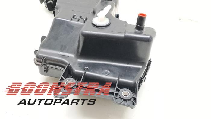 Adblue tank van een Ford Transit Connect (PJ2) 1.5 EcoBlue 2021