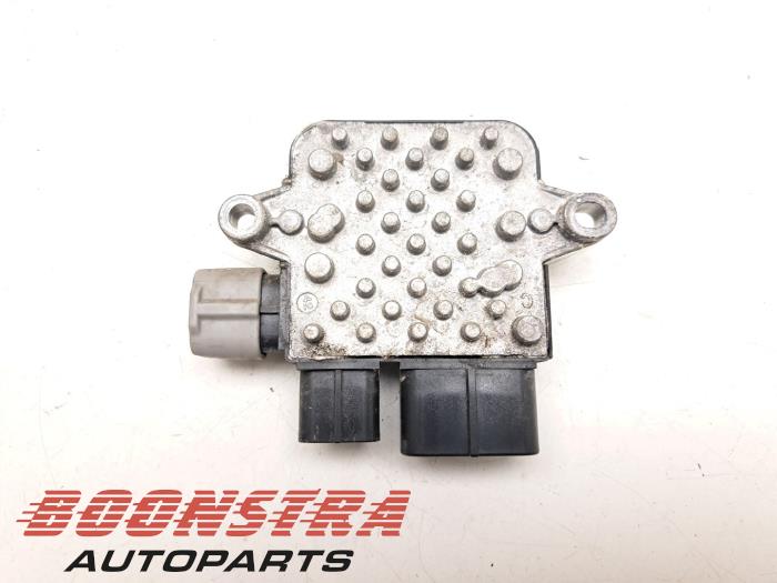 Gebruikte Koeling Module Tesla Model S 75D Prijs € 29,95 Margeregeling aangeboden door Boonstra Autoparts