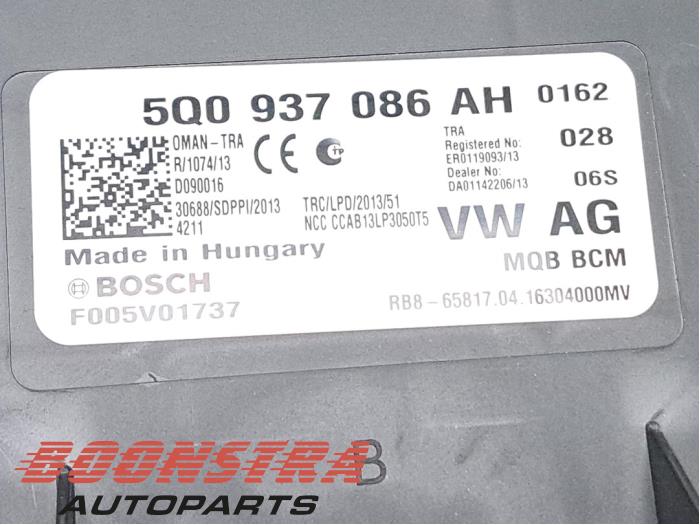 Computer Body Control van een Volkswagen Touran (5T1) 2.0 TDI 150 2016