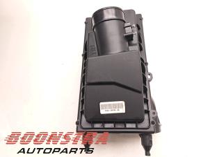 Gebruikte Luchtfilterhuis Landrover Range Rover IV (LG) 3.0 V6 P400 MHEV HST Prijs € 74,95 Margeregeling aangeboden door Boonstra Autoparts