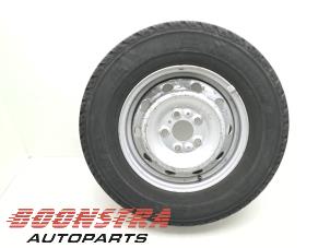 Gebruikte Velg + Band Mercedes Vito (447.6) 2.2 116 CDI 16V Prijs € 48,95 Margeregeling aangeboden door Boonstra Autoparts