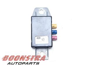 Gebruikte Antenne Versterker Landrover Range Rover IV (LG) 3.0 V6 P400 MHEV HST Prijs € 24,95 Margeregeling aangeboden door Boonstra Autoparts