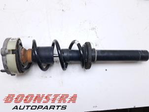 Gebruikte Schokdemperpoot links-voor Audi A4 Avant (B9) 2.0 40 T MHEV 16V Prijs € 74,95 Margeregeling aangeboden door Boonstra Autoparts