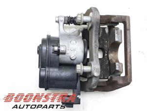 Gebruikte Remklauw (Tang) rechts-achter Landrover Range Rover IV (LG) 3.0 V6 P400 MHEV HST Prijs € 124,95 Margeregeling aangeboden door Boonstra Autoparts