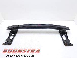 Gebruikte Bumperbalk voor Mini Mini (R56) 1.6 16V Cooper S Prijs € 64,95 Margeregeling aangeboden door Boonstra Autoparts