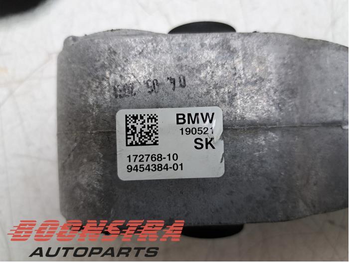 Motorsteun van een BMW 2 serie Gran Coupe (F44) 218i 1.5 TwinPower Turbo 12V 2021