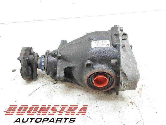 Gebruikte Cardanklok achter BMW X5 (F15) xDrive 35d 3.0 24V Prijs € 784,95 Margeregeling aangeboden door Boonstra Autoparts