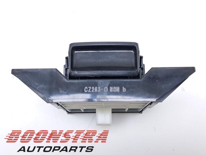 Handrem schakelaar van een Toyota C-HR (X1,X5) 1.8 16V Hybrid 2019