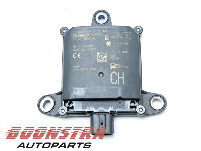 Gebruikte Dode hoek sensor Toyota C-HR (X1,X5) 1.8 16V Hybrid Prijs € 149,95 Margeregeling aangeboden door Boonstra Autoparts