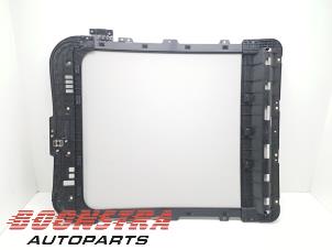 Gebruikte Panoramadak XPENG P5 P5 Prijs € 199,95 Margeregeling aangeboden door Boonstra Autoparts