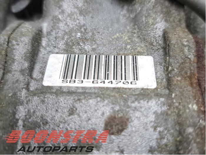 Aircopomp van een Porsche Panamera (970) 4.8 V8 32V GTS 2014