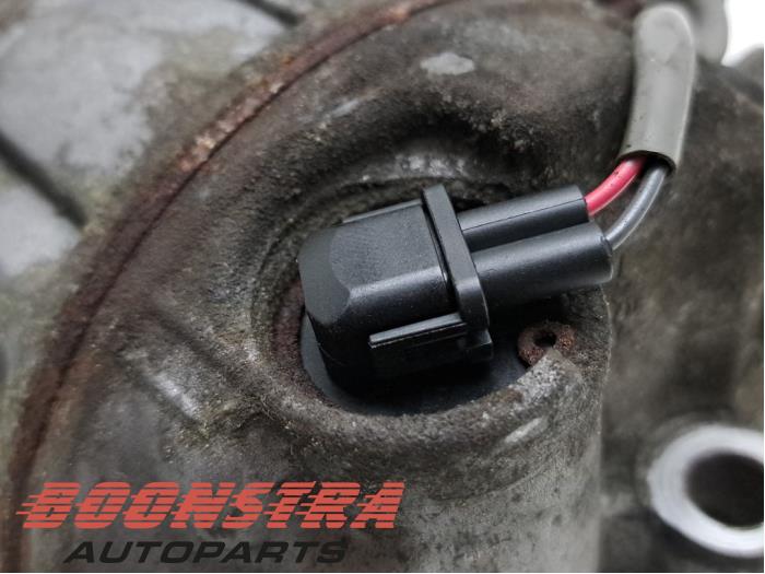 Aircopomp van een Porsche Panamera (970) 4.8 V8 32V GTS 2014