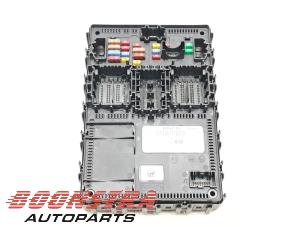 Gebruikte Zekeringkast Ford Puma 1.0 Ti-VCT EcoBoost 12V Prijs € 104,95 Margeregeling aangeboden door Boonstra Autoparts