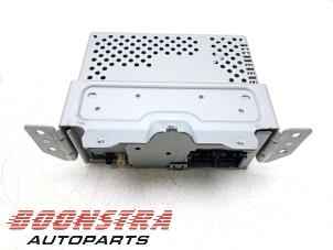 Gebruikte Radio module Ford Puma 1.0 Ti-VCT EcoBoost 12V Prijs € 48,95 Margeregeling aangeboden door Boonstra Autoparts