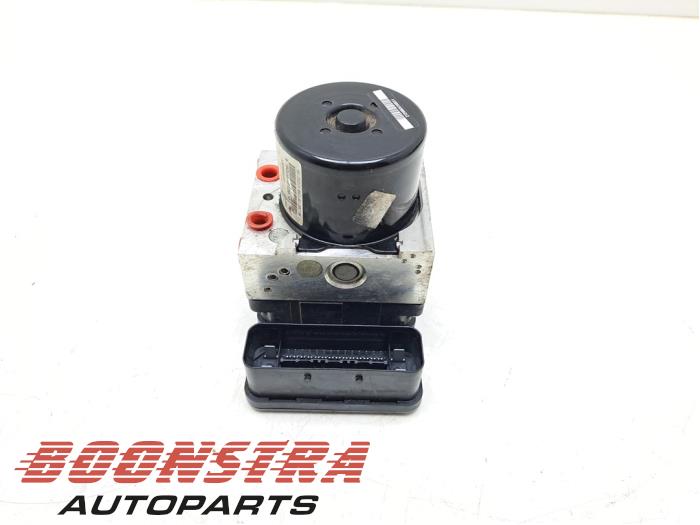 Gebruikte ABS Pomp Ford Fiesta 6 (JA8) 1.25 16V Prijs € 124,95 Margeregeling aangeboden door Boonstra Autoparts
