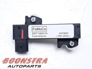 Gebruikte Antenne Versterker Ford Mustang Mach-E Prijs € 24,95 Margeregeling aangeboden door Boonstra Autoparts