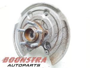 Gebruikte Fusee rechts-achter Ford Mustang Mach-E Prijs € 134,95 Margeregeling aangeboden door Boonstra Autoparts