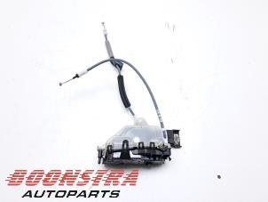 Gebruikte Deurslot Mechaniek 4Deurs rechts-voor Peugeot 208 II (UB/UH/UP) e-208 50 kWh Prijs € 39,95 Margeregeling aangeboden door Boonstra Autoparts