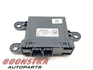 Gebruikte Parkeerhulp computer Jeep Wrangler (JL) 2.0 T 16V Prijs € 99,95 Margeregeling aangeboden door Boonstra Autoparts