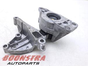 Gebruikte Motorrubber Nissan Qashqai (J12) 1.3 DIG-T MHEV 16V Prijs € 74,95 Margeregeling aangeboden door Boonstra Autoparts