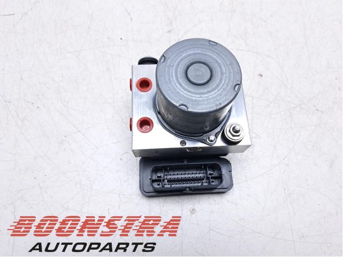 Gebruikte ABS Pomp Renault Zoé (AG) R135 Prijs € 24,95 Margeregeling aangeboden door Boonstra Autoparts