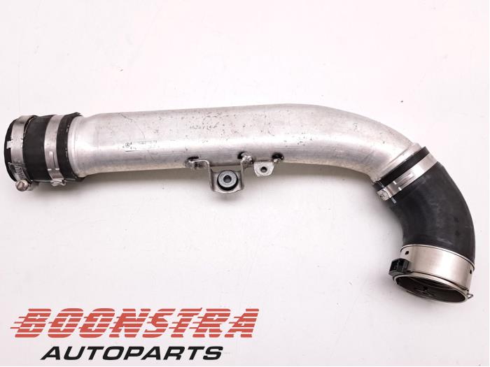 Gebruikte Intercooler Buis Mercedes C (W205) C-220 2.2 CDI BlueTEC, C-220 d 16V Prijs € 93,95 Margeregeling aangeboden door Boonstra Autoparts