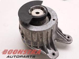 Gebruikte Motorsteun Mercedes C (W205) C-220 2.2 CDI BlueTEC, C-220 d 16V Prijs € 24,95 Margeregeling aangeboden door Boonstra Autoparts