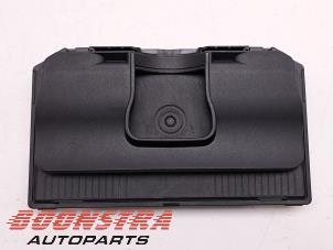 Gebruikte Draadloze oplader BMW 7 serie (G11/12) 740e,Le xDrive Prijs € 129,95 Margeregeling aangeboden door Boonstra Autoparts