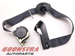 Gebruikte Veiligheidsgordel rechts-voor Renault Kangoo Express (RFK) 1.5 Blue dCi 95 Prijs € 84,64 Inclusief btw aangeboden door Boonstra Autoparts