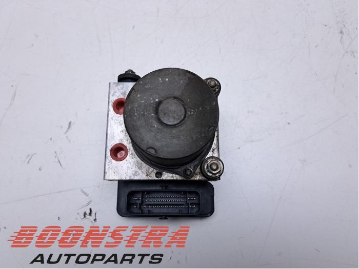 Gebruikte ABS Pomp Fiat Ducato (250) 2.3 D 130 Multijet 4x4 Prijs € 30,19 Inclusief btw aangeboden door Boonstra Autoparts
