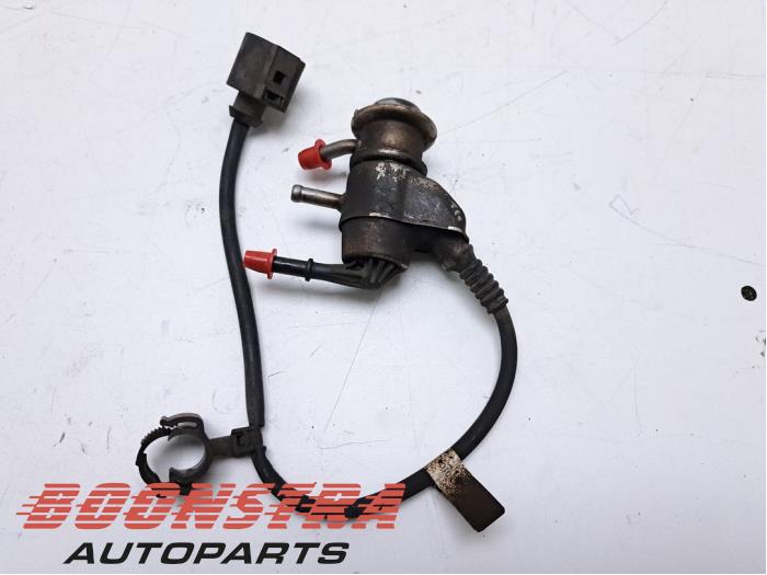 Gebruikte Adblue injector Volkswagen Crafter (SY) 2.0 TDI FWD Prijs € 60,44 Inclusief btw aangeboden door Boonstra Autoparts