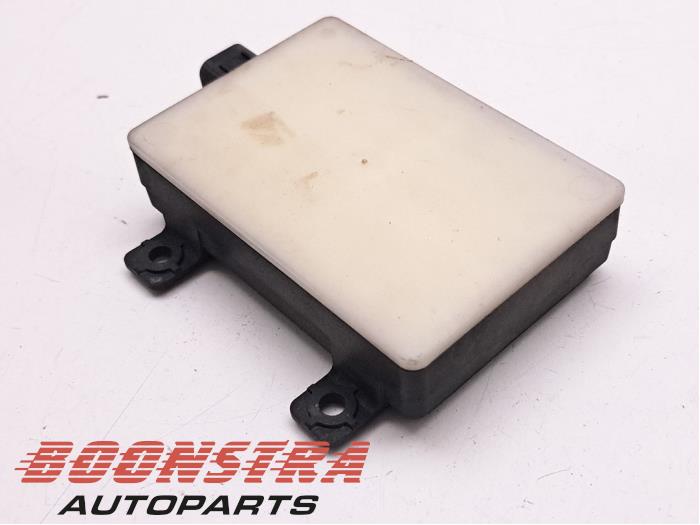 Dode hoek sensor van een Land Rover Range Rover Velar (LY) 3.0 D300 AWD 2018