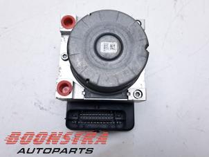Gebruikte ABS Pomp Skoda Octavia Combi (5EAC) 1.0 TSI 12V Prijs € 39,95 Margeregeling aangeboden door Boonstra Autoparts