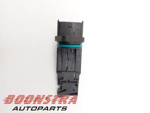 Gebruikte Luchtmassameter Porsche 911 (997) 3.6 24V Carrera Prijs € 58,99 Margeregeling aangeboden door Boonstra Autoparts