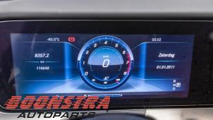 Gebruikte Display Interieur Mercedes E (W213) E-200 2.0 Turbo 16V Prijs € 799,95 Margeregeling aangeboden door Boonstra Autoparts