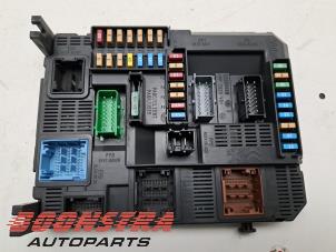 Gebruikte Zekeringkast Peugeot 208 I (CA/CC/CK/CL) 1.2 Vti 12V PureTech 82 Prijs € 49,95 Margeregeling aangeboden door Boonstra Autoparts