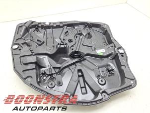 Gebruikte Raammechaniek 4Deurs links-achter BMW XM (09) 3.0 PHEV 50e 30 kWh Prijs € 176,95 Margeregeling aangeboden door Boonstra Autoparts