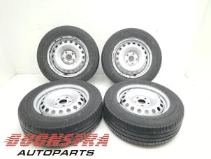 Gebruikte Velgen set + banden Mercedes Citan (415.6) 1.5 109 CDI Prijs € 241,94 Inclusief btw aangeboden door Boonstra Autoparts