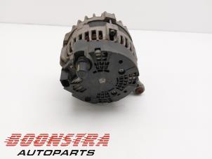 Alternator van een Mercedes-Benz E (R207) E-200 2.0 Turbo 16V 2016